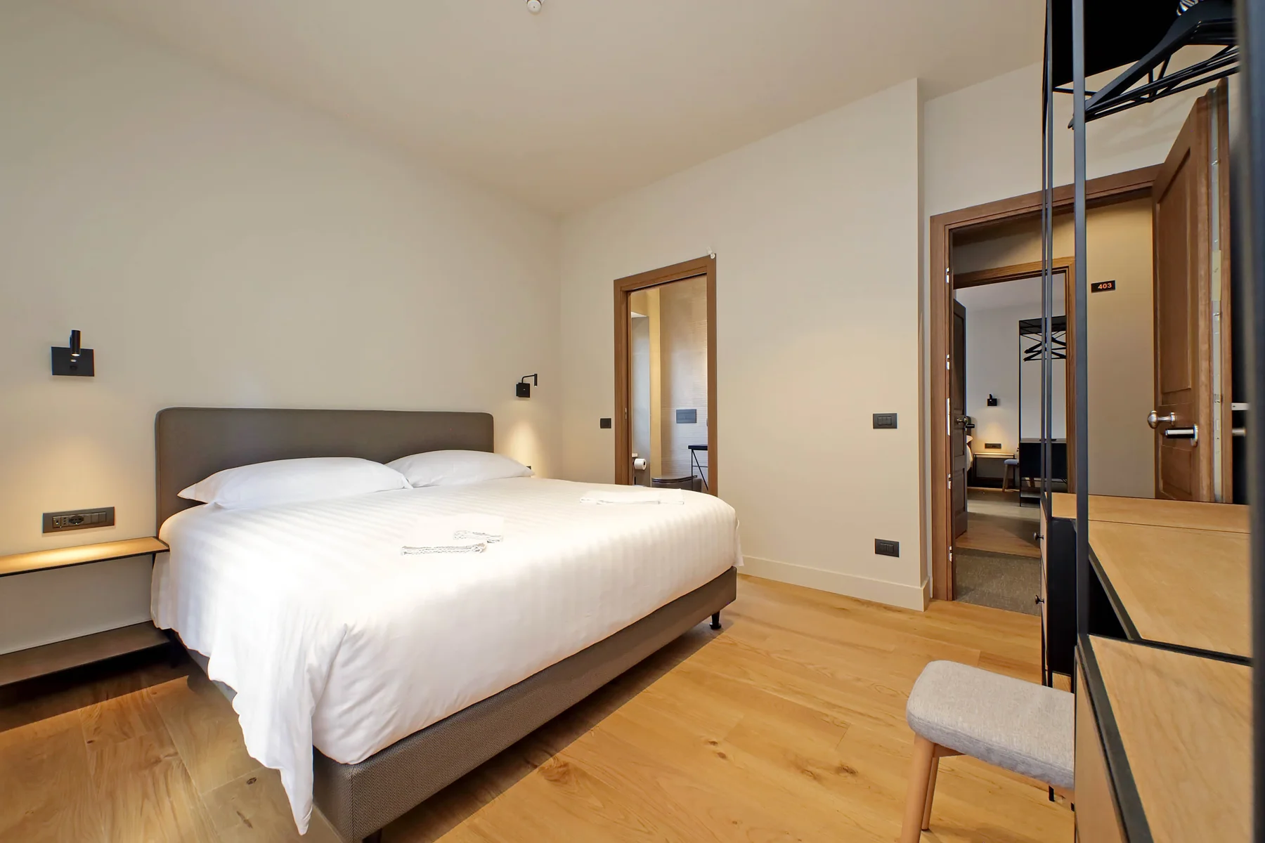Theplace Gallia — 1