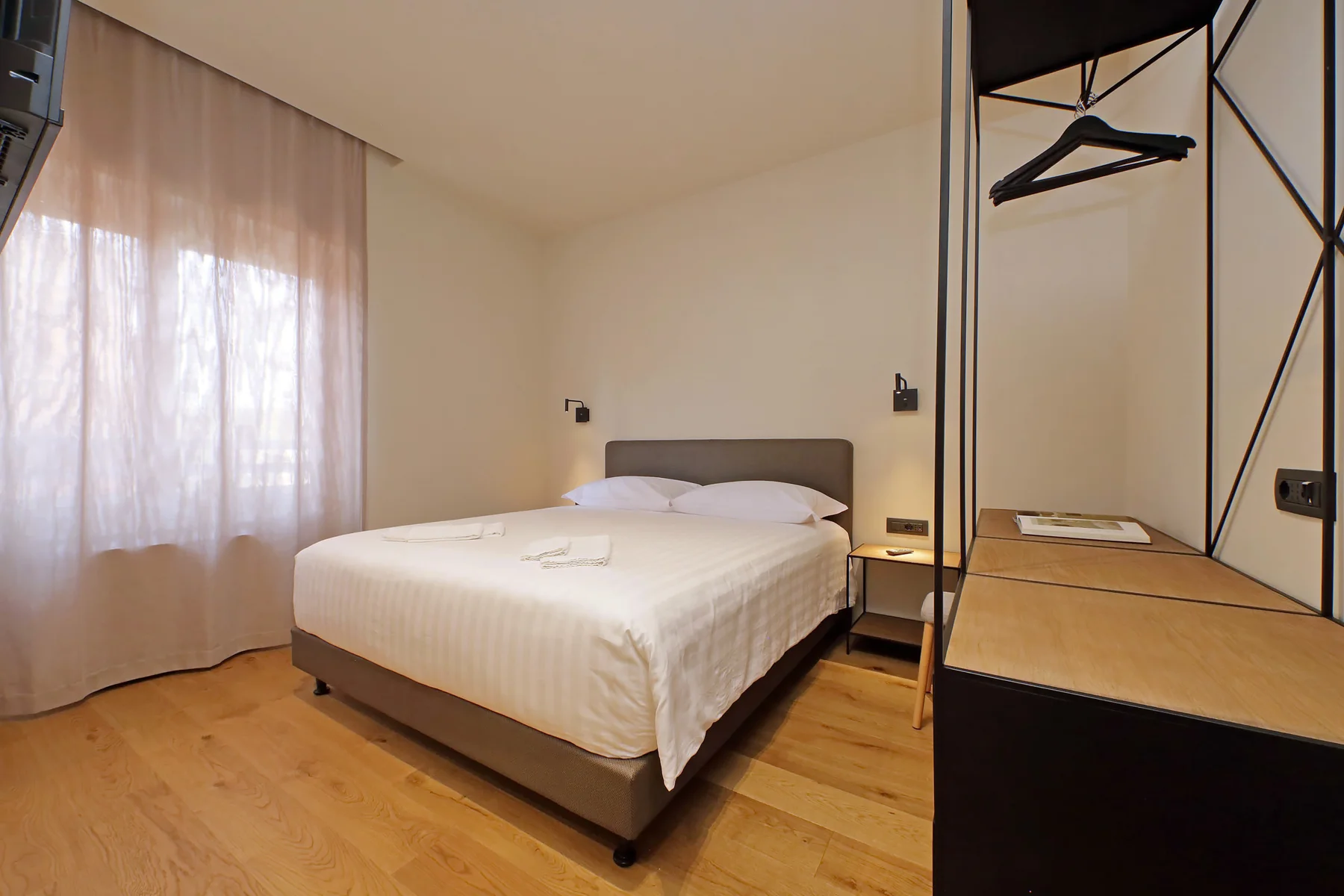 Theplace Gallia — 3