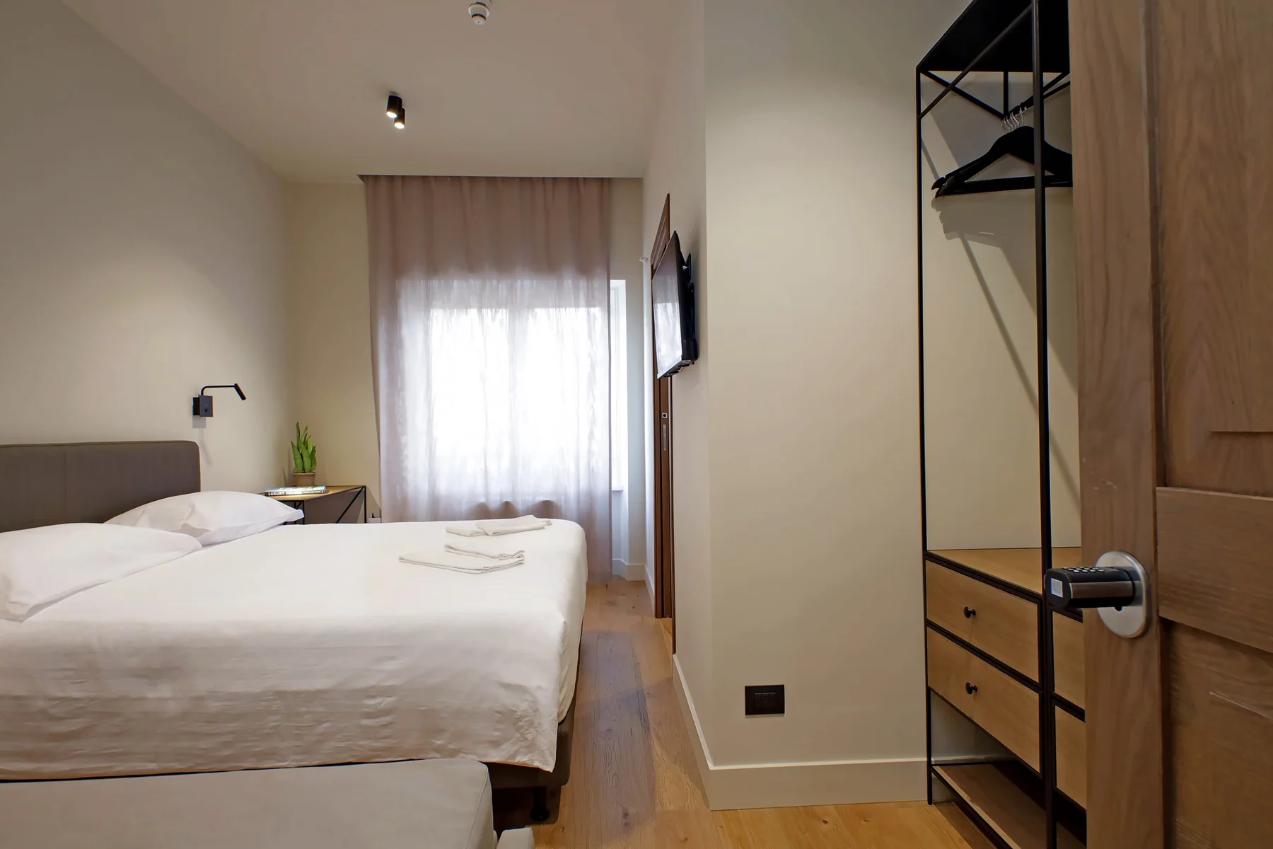 Theplace Gallia — 4